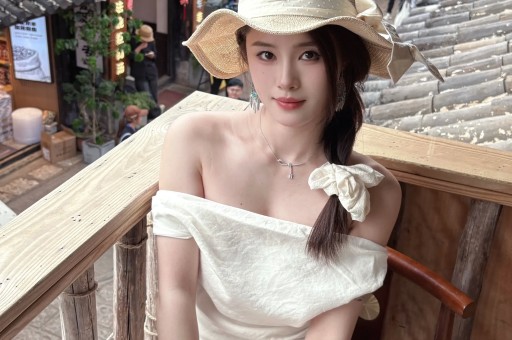这个坚强面对绝症的少女形象不仅让