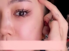 网红婉儿医美翻车自嘲“关了美颜像孙猴子”